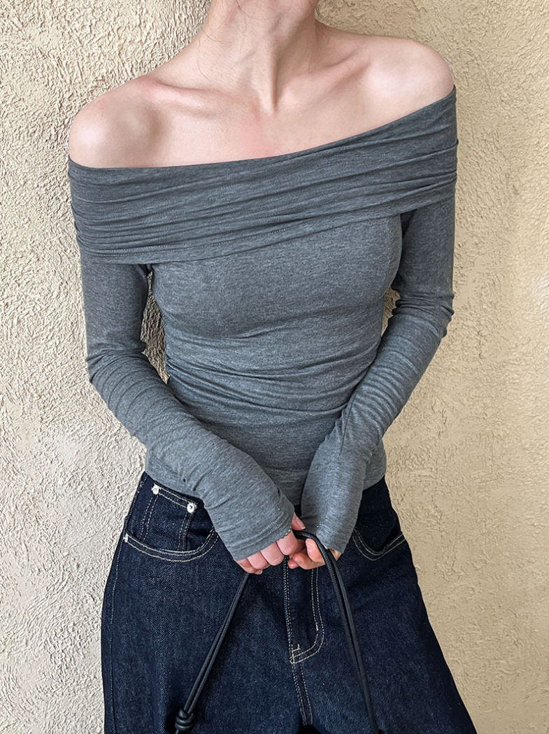 オフショルダーギャザーカットソー