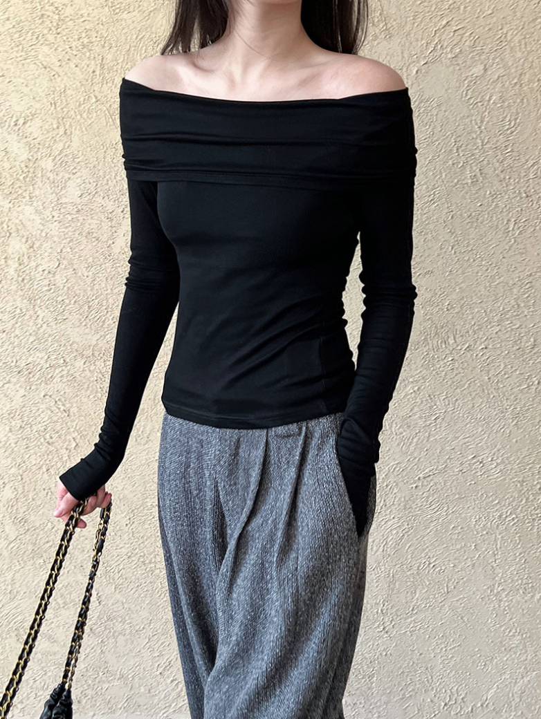 オフショルダーギャザーカットソー