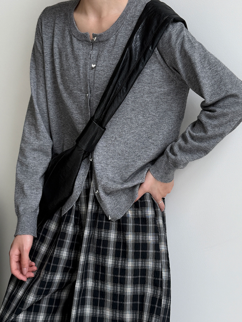 ハートボタンライトカーディガン