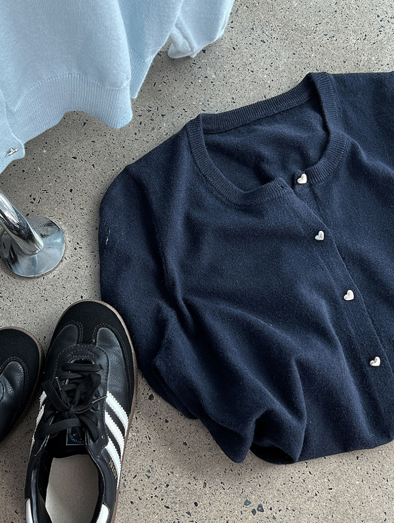 ハートボタンライトカーディガン