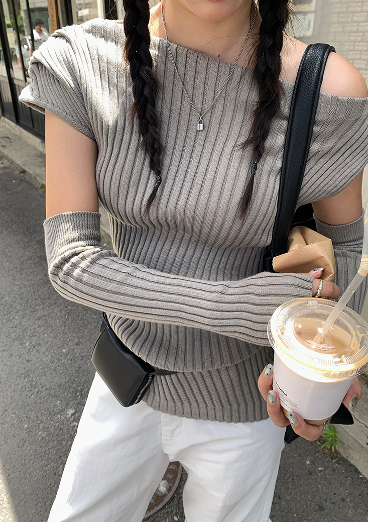 アームウォーマー付きリブトップス