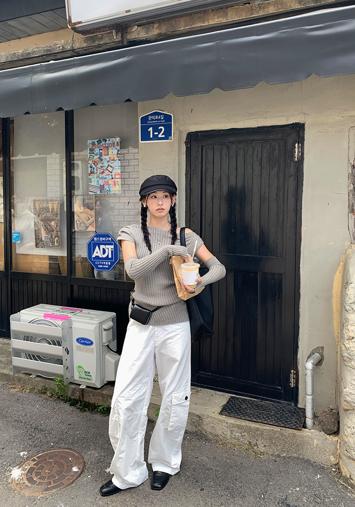 アームウォーマー付きリブトップス