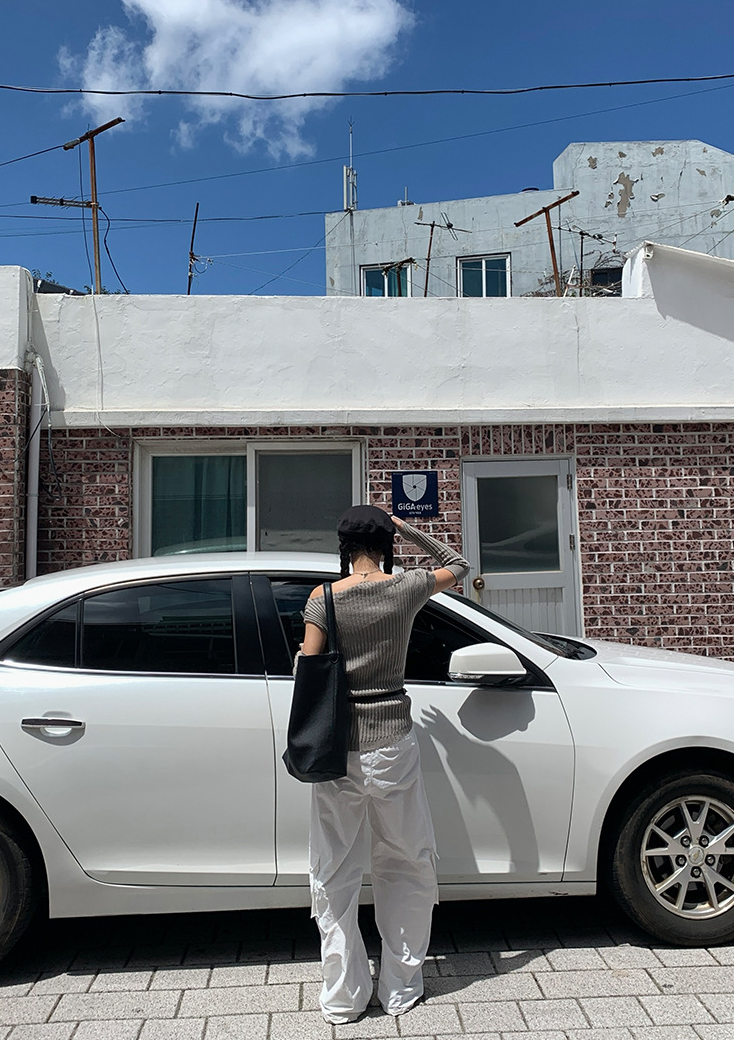 アームウォーマー付きリブトップス