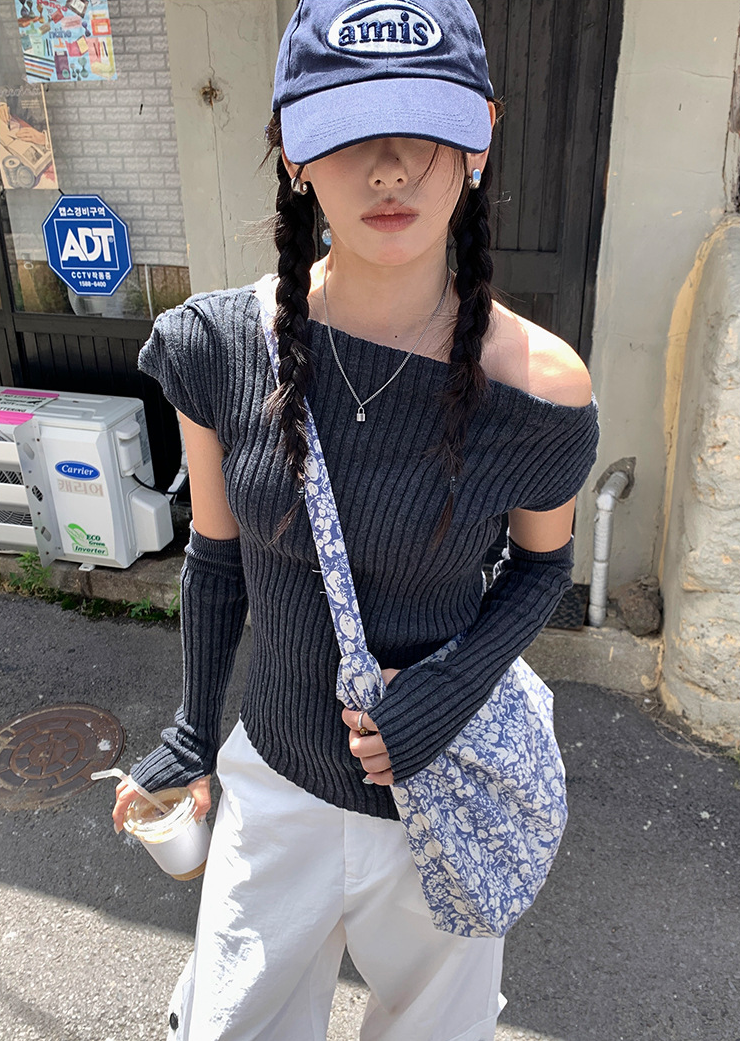 アームウォーマー付きリブトップス