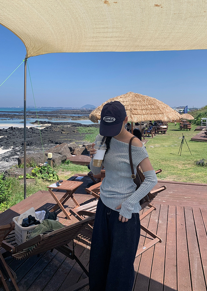 アームウォーマー付きリブトップス