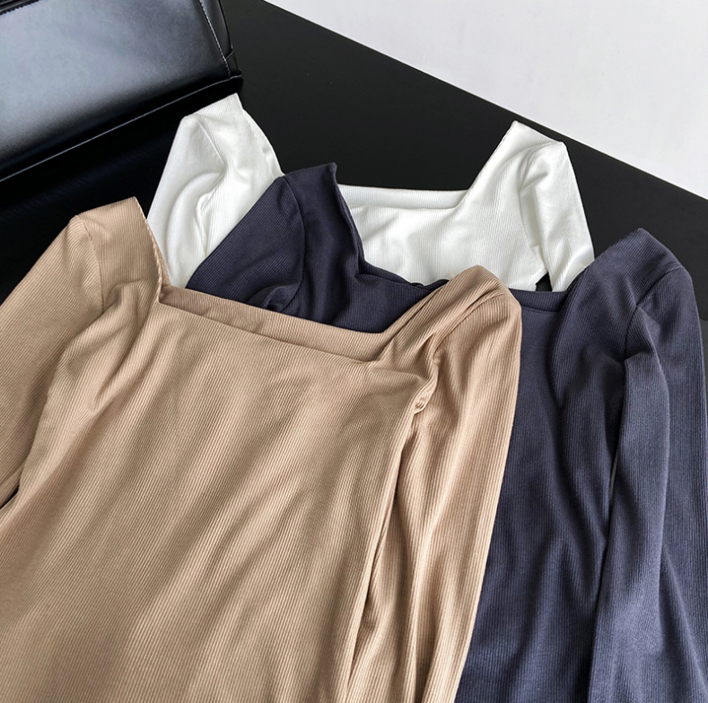 スクエアネックスリムカットソー