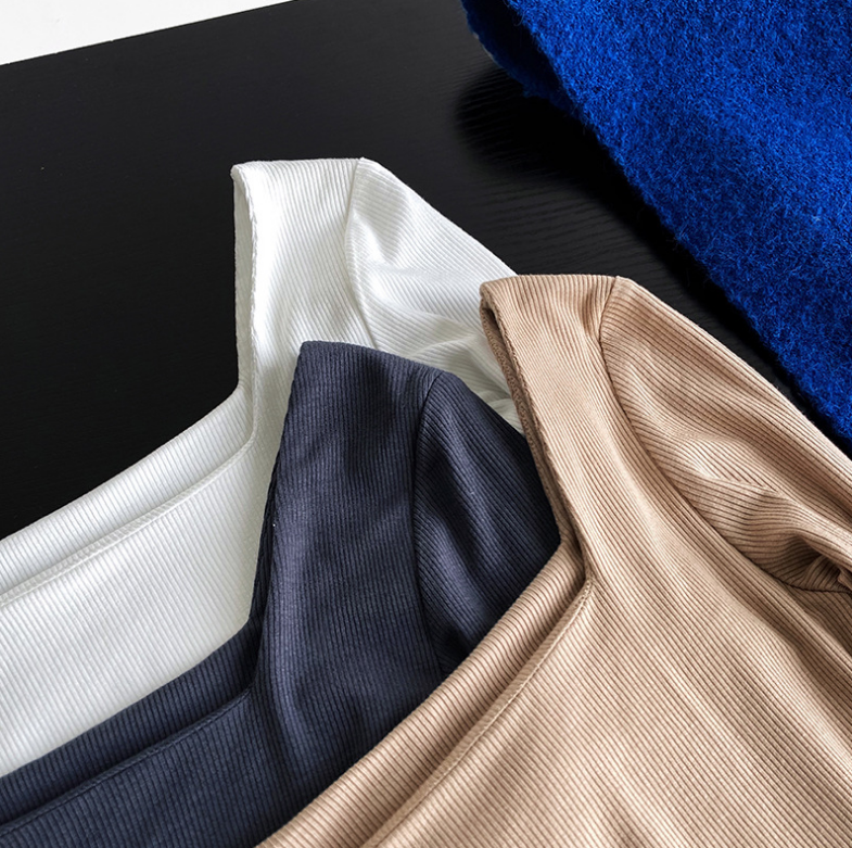 スクエアネックスリムカットソー