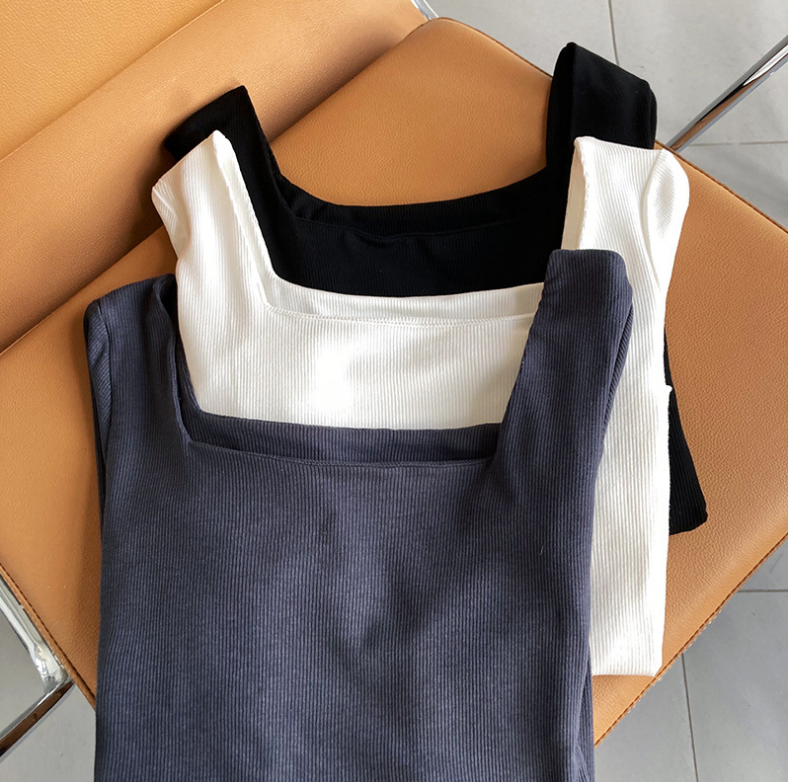 スクエアネックスリムカットソー