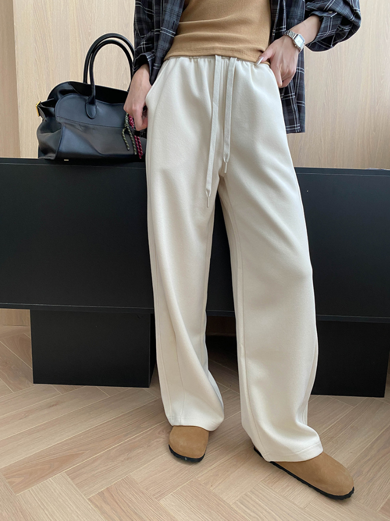 ストレートスウェットパンツ