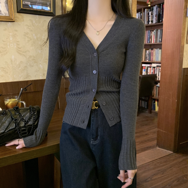 リブニット Vネックカーディガン