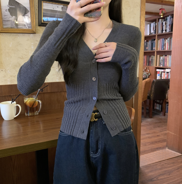 リブニット Vネックカーディガン