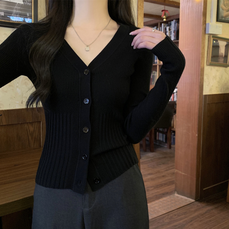 リブニット Vネックカーディガン