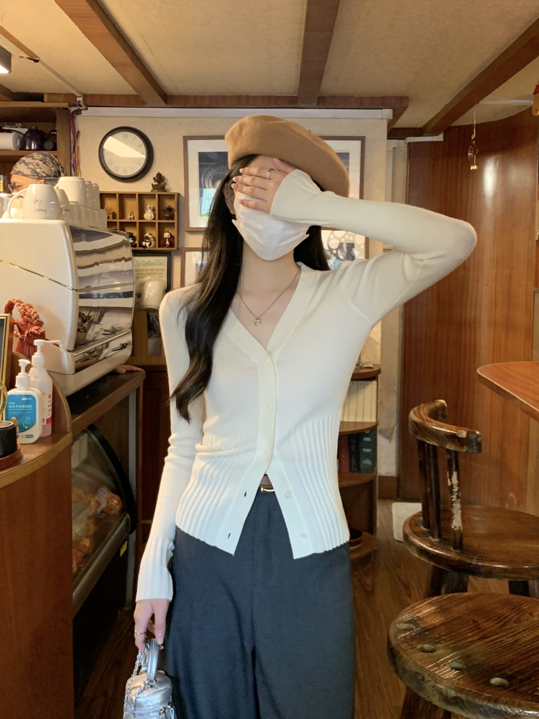 リブニット Vネックカーディガン