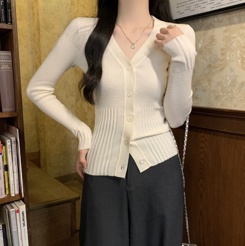 リブニット Vネックカーディガン