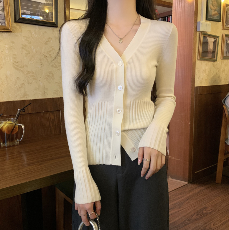 リブニット Vネックカーディガン