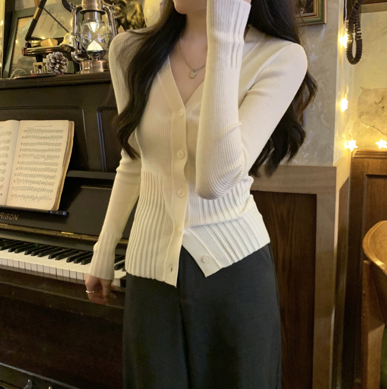 リブニット Vネックカーディガン