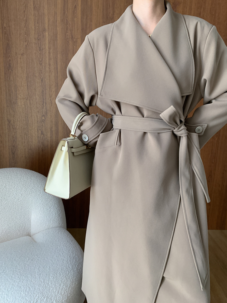 ラペルカラーベルト付きロングトレンチコート