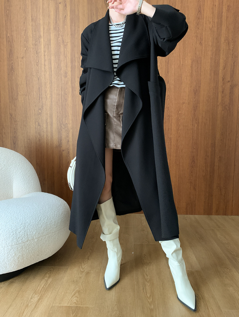 ラペルカラーベルト付きロングトレンチコート