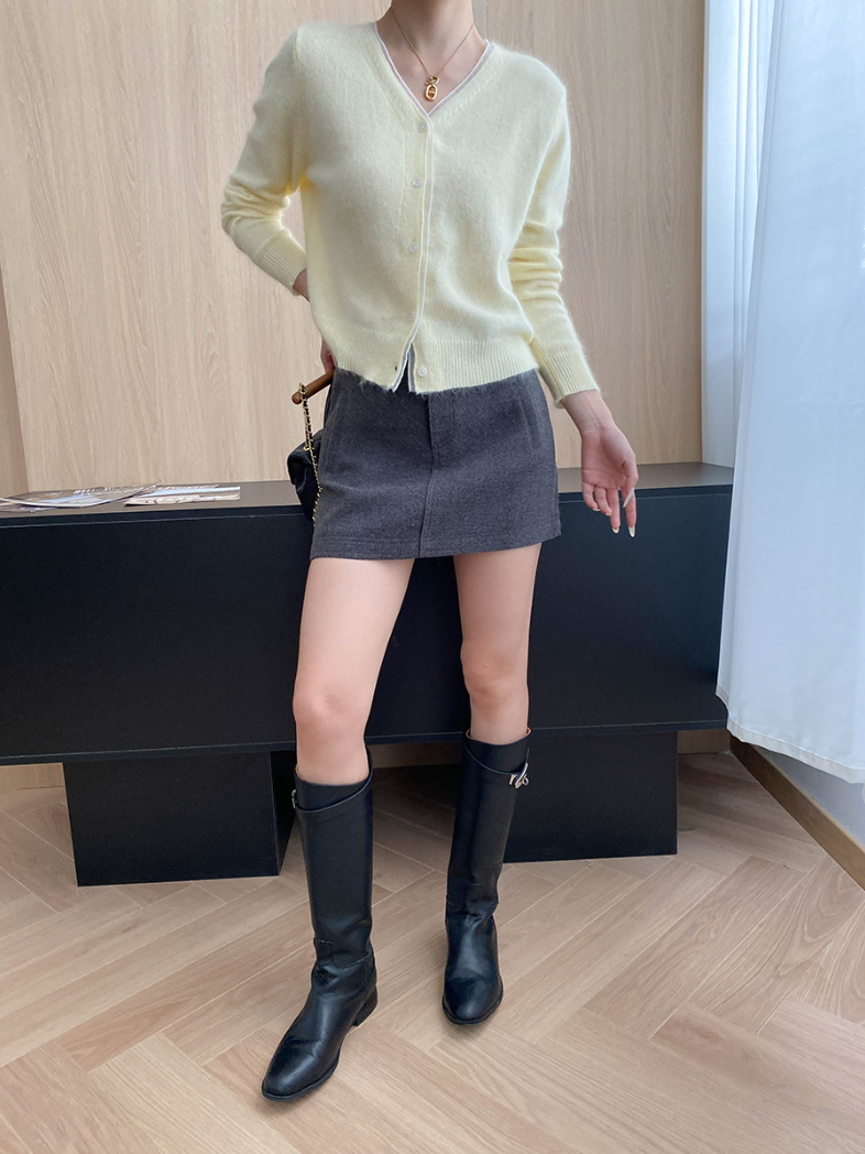 フェザータッチVネックカラーカーディガン