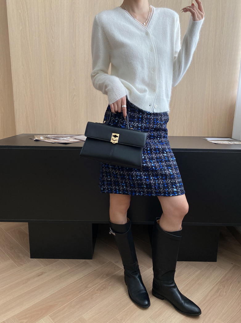 フェザータッチVネックカラーカーディガン