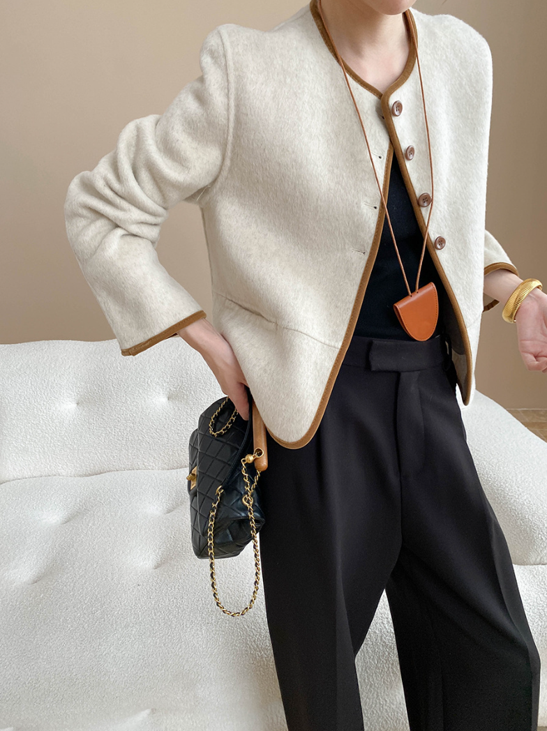 タックストレートパンツ