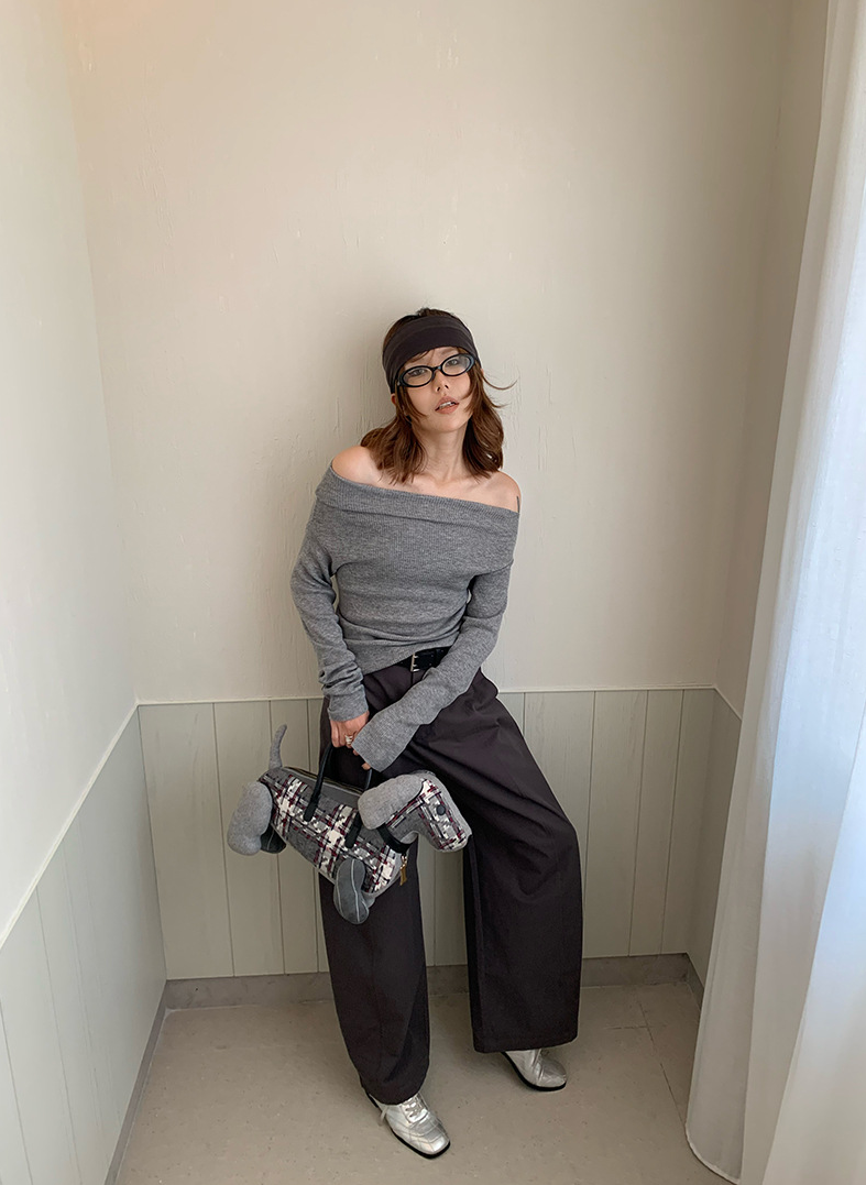 オフショルダースリムリブニットトップス