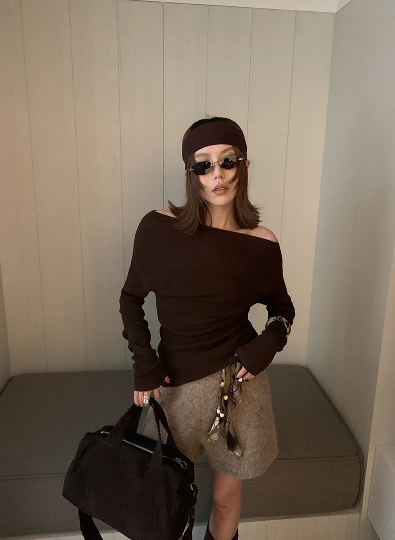 オフショルダースリムリブニットトップス