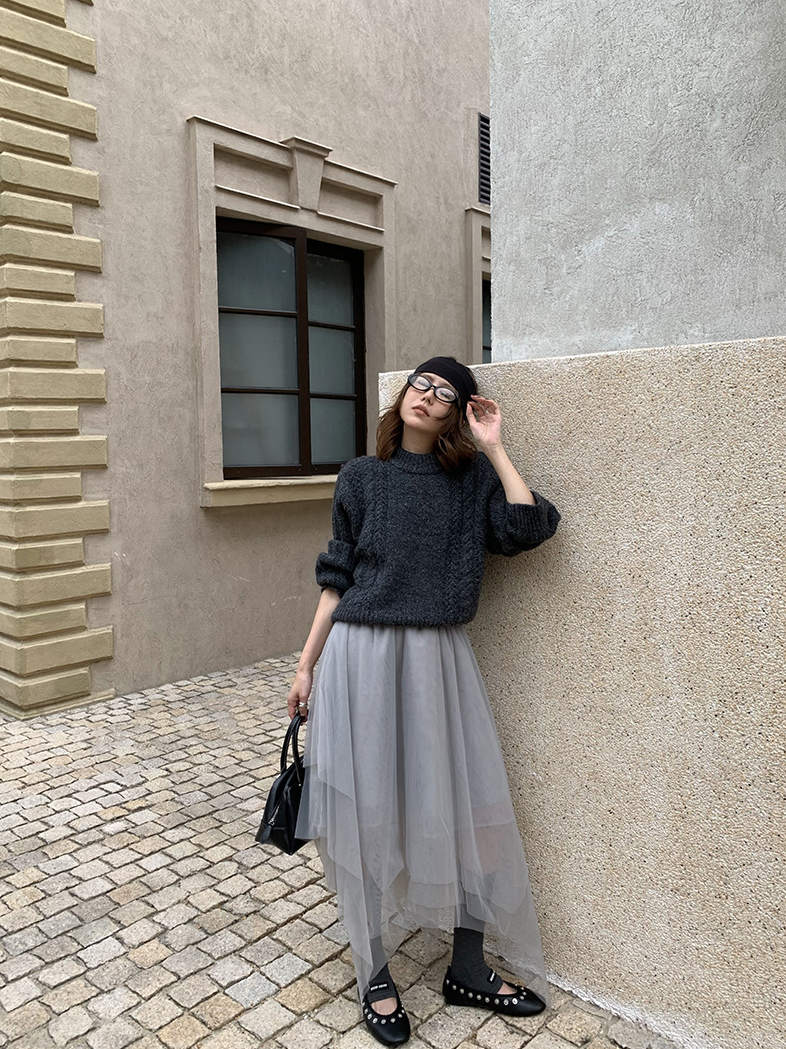 ケーブルニットクルーネックプルオーバー