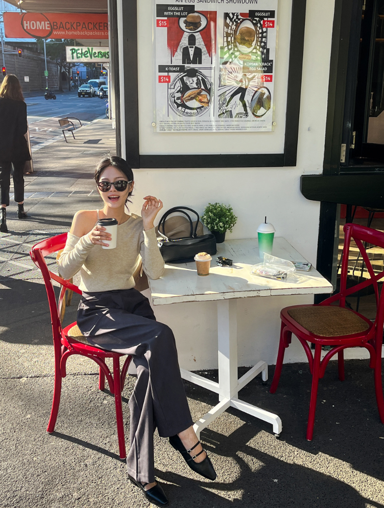 アシメショルダーニットトップス