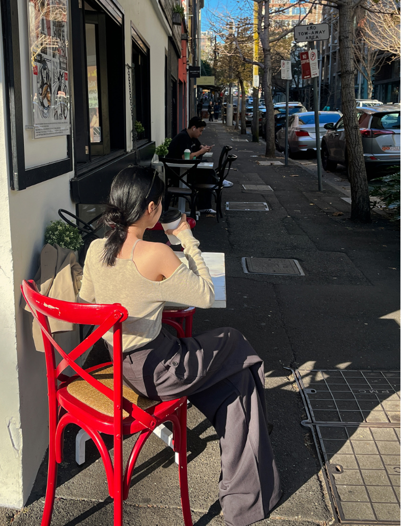 アシメショルダーニットトップス