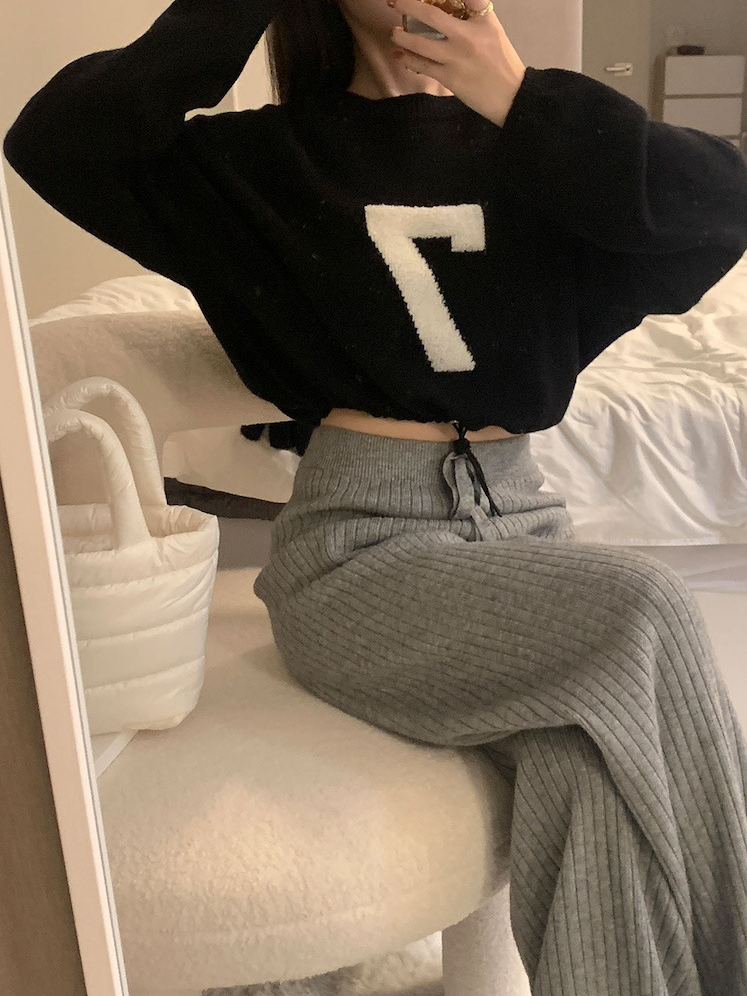 リブニットワイドパンツ