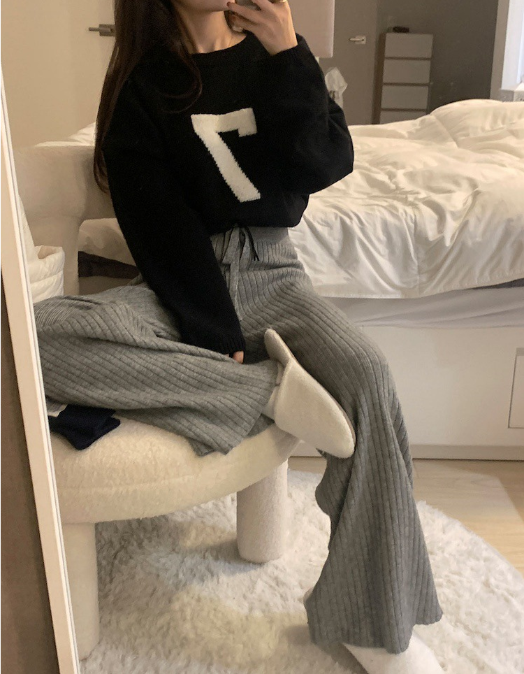 リブニットワイドパンツ