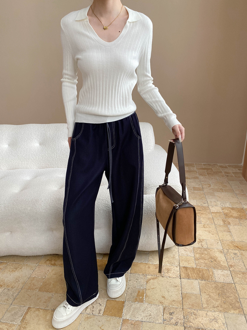 Vネックカラースリムリブニット