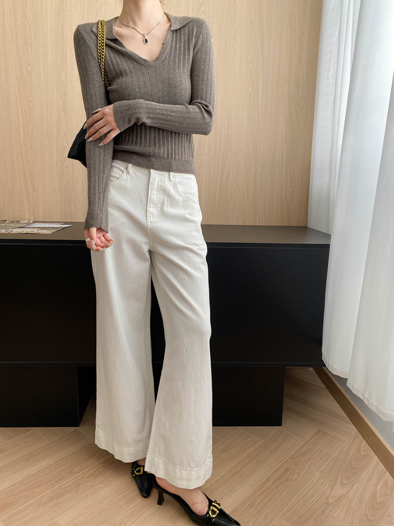 Vネックカラースリムリブニット