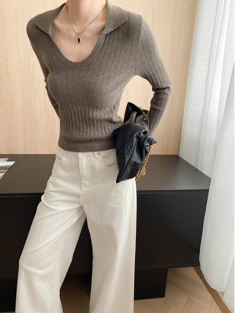 Vネックカラースリムリブニット