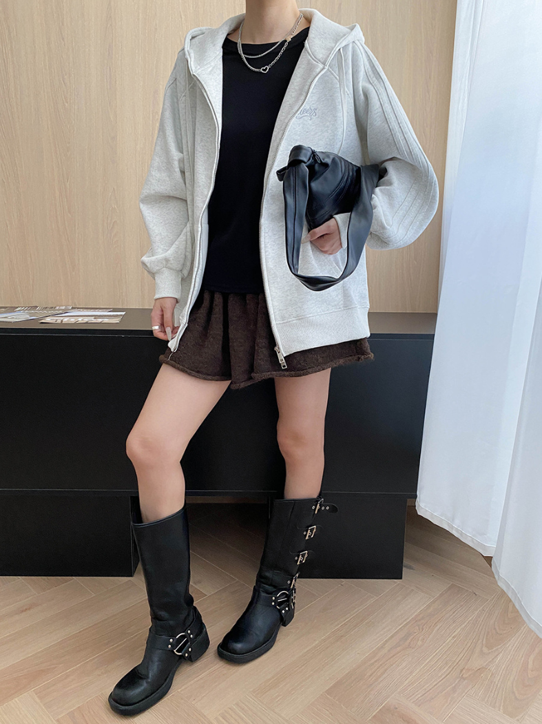 ロゴポイントオーバージップパーカー