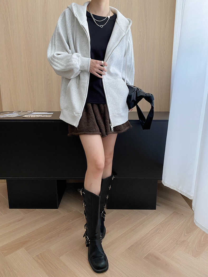 ロゴポイントオーバージップパーカー