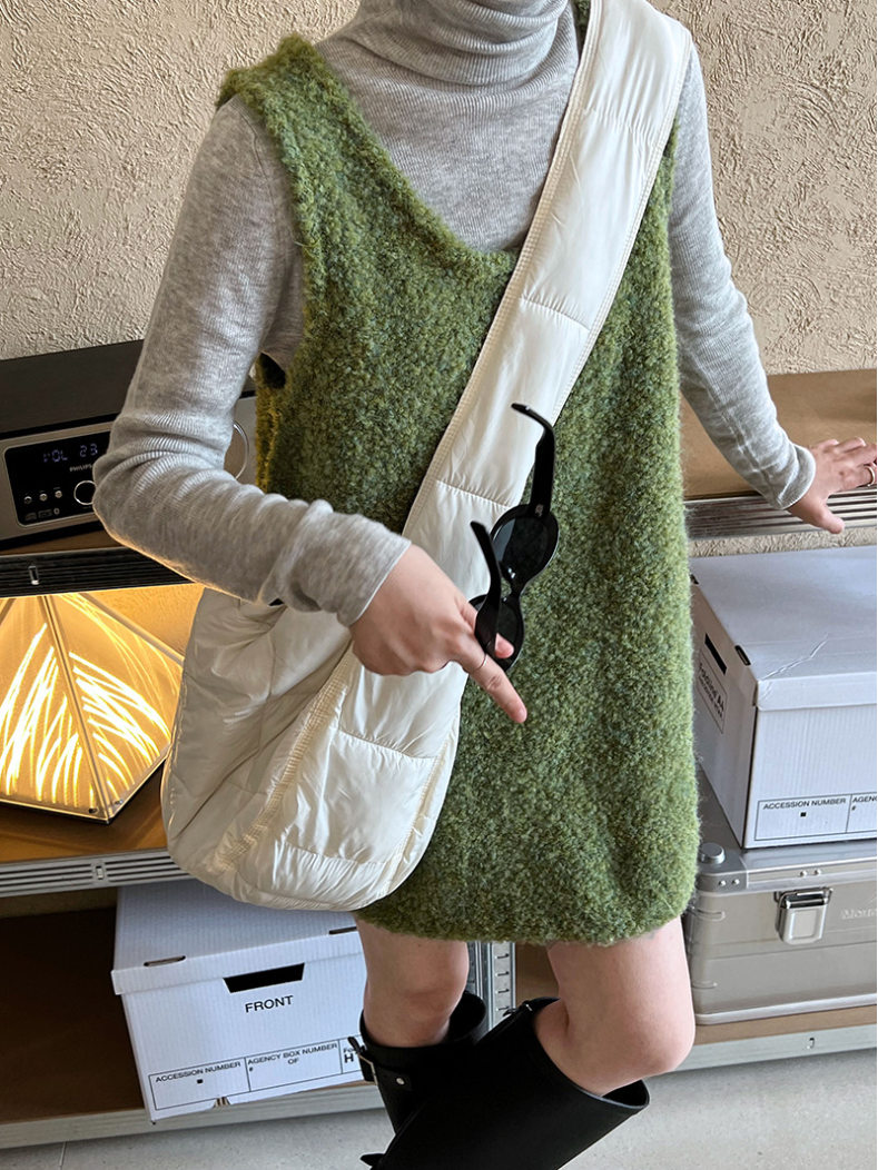 ボアタッチニットベストワンピース