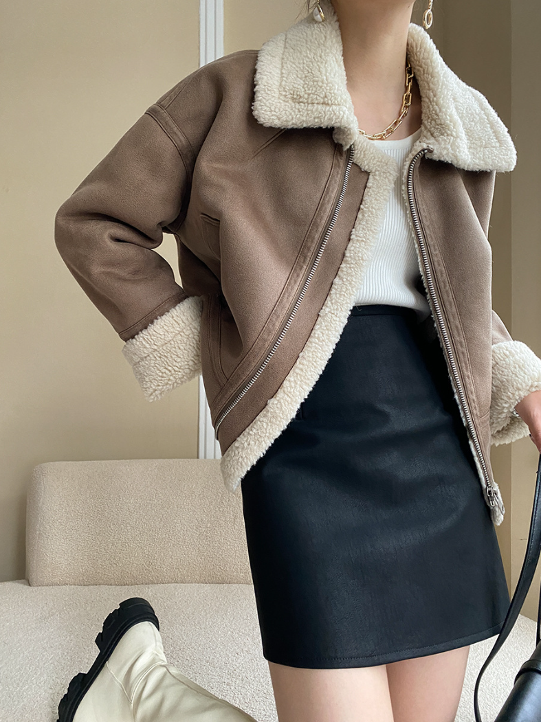 フェイクレザーミニスカート