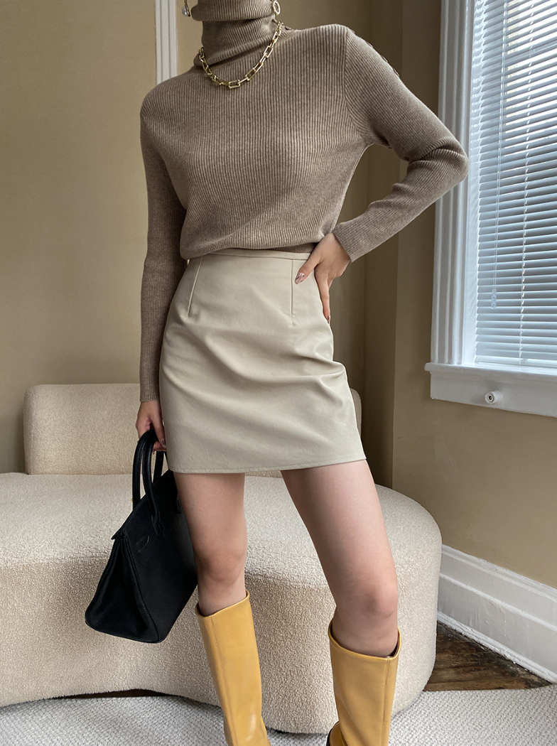 フェイクレザーミニスカート