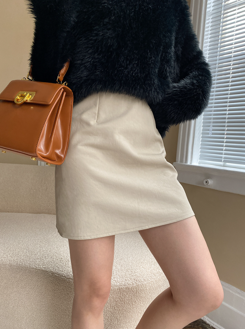 フェイクレザーミニスカート