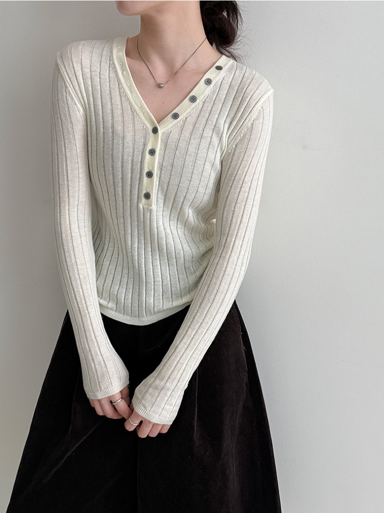 リブVネックボタンニットトップス