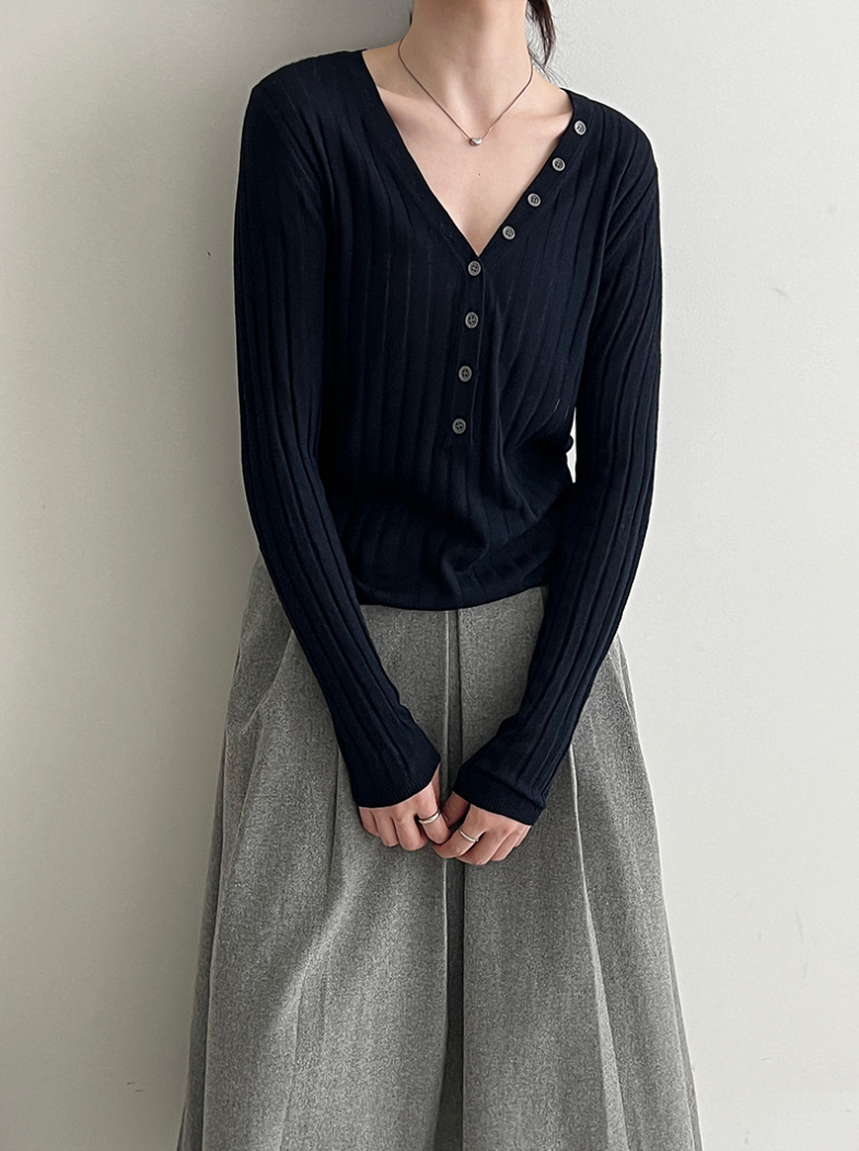 リブVネックボタンニットトップス