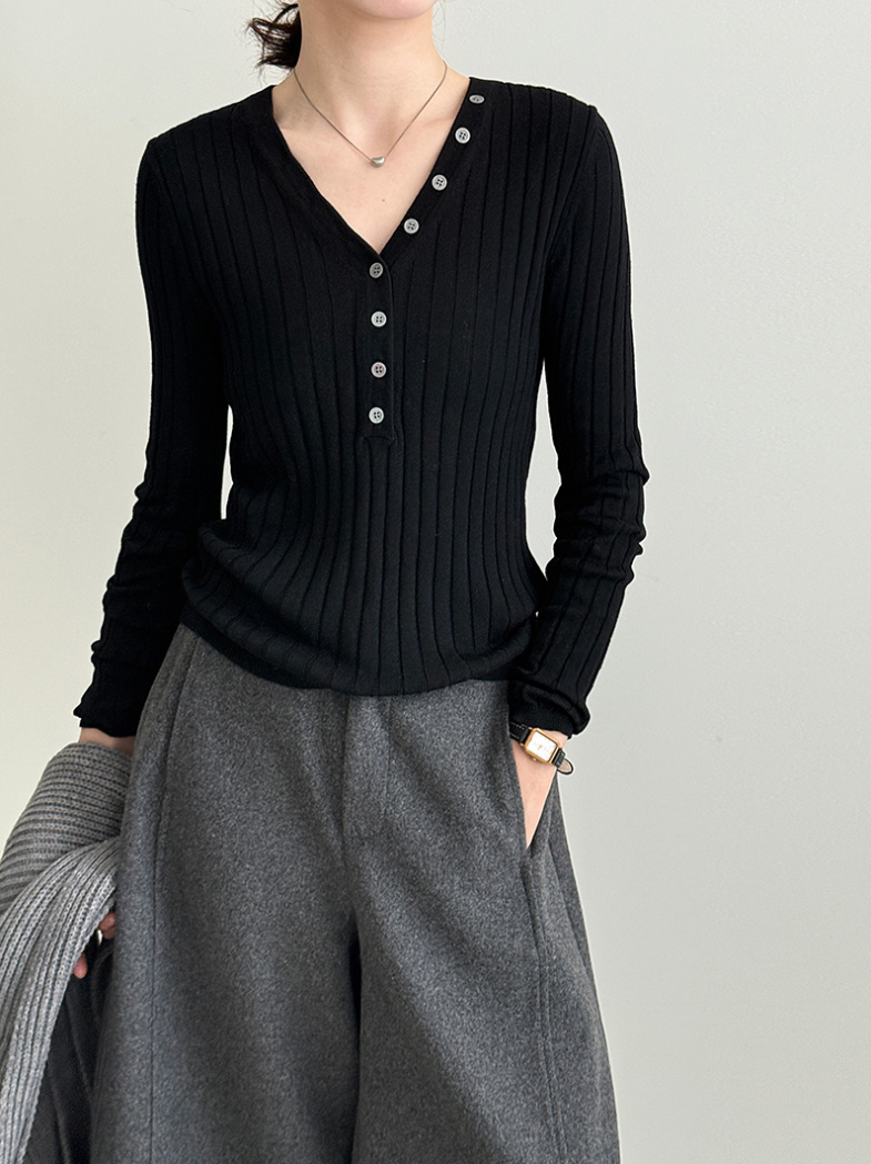 リブVネックボタンニットトップス
