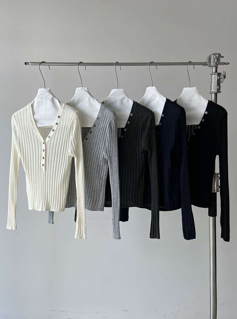 リブVネックボタンニットトップス