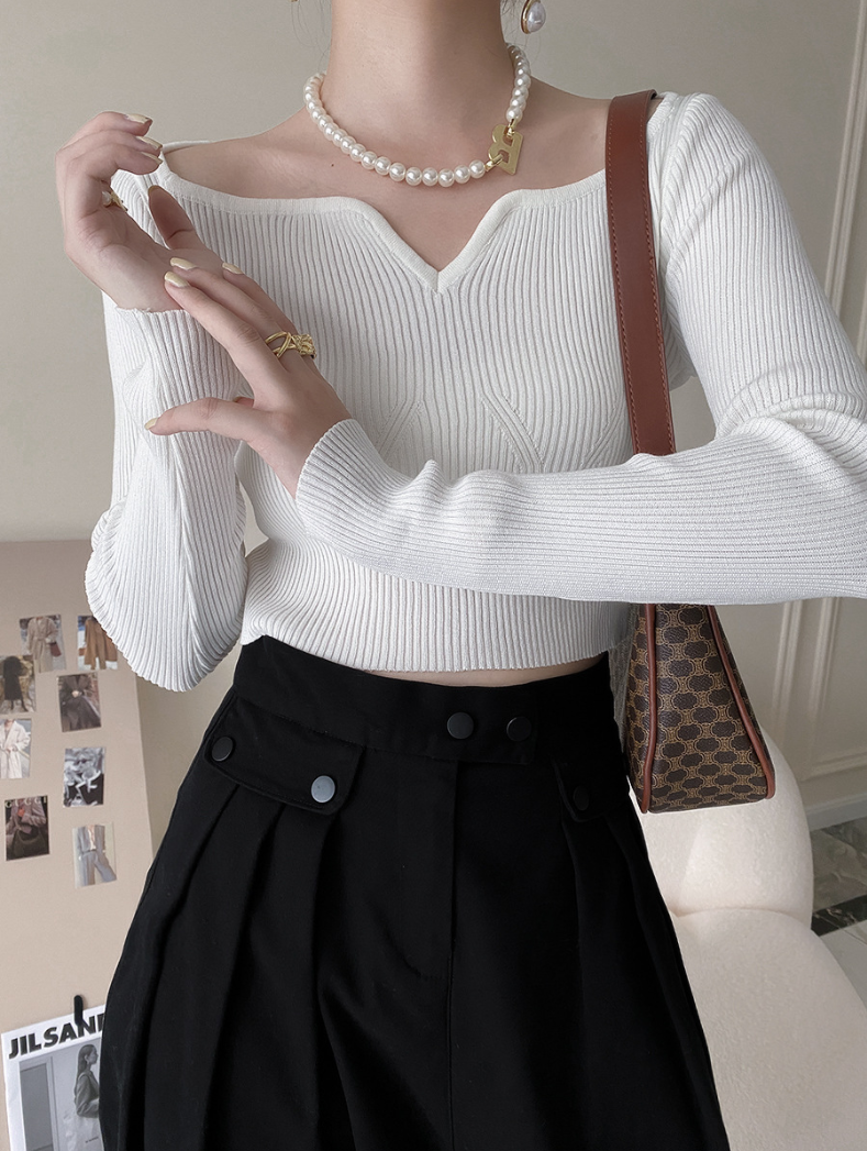 【予約】カーブネックリブニットトップス