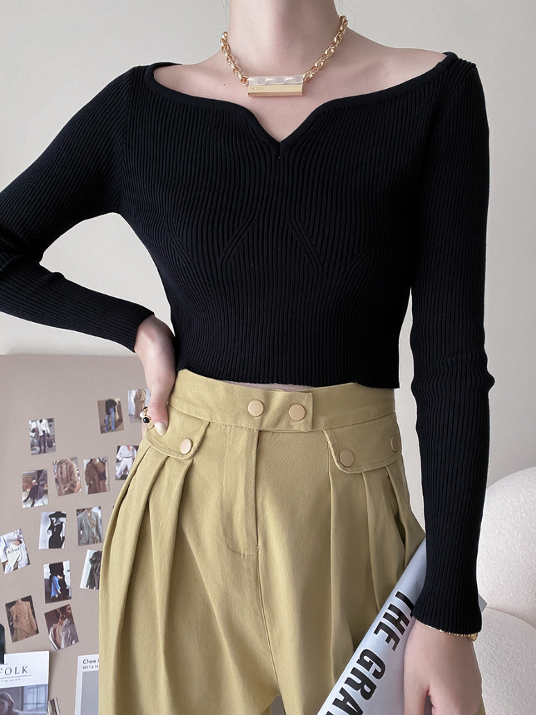 【予約】カーブネックリブニットトップス