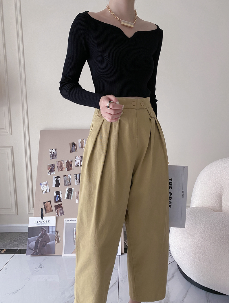 カーブネックリブニットトップス