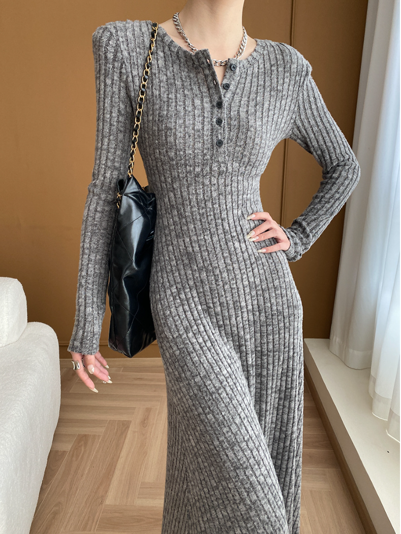 リブニットロングワンピース