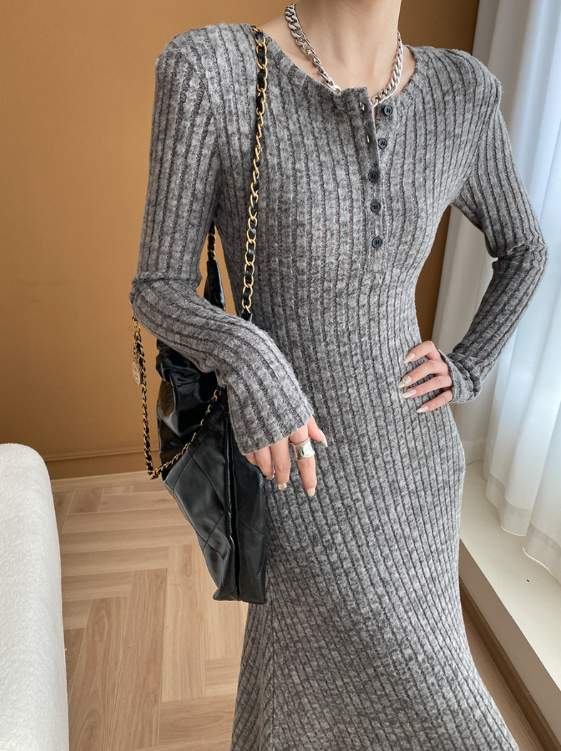 リブニットロングワンピース